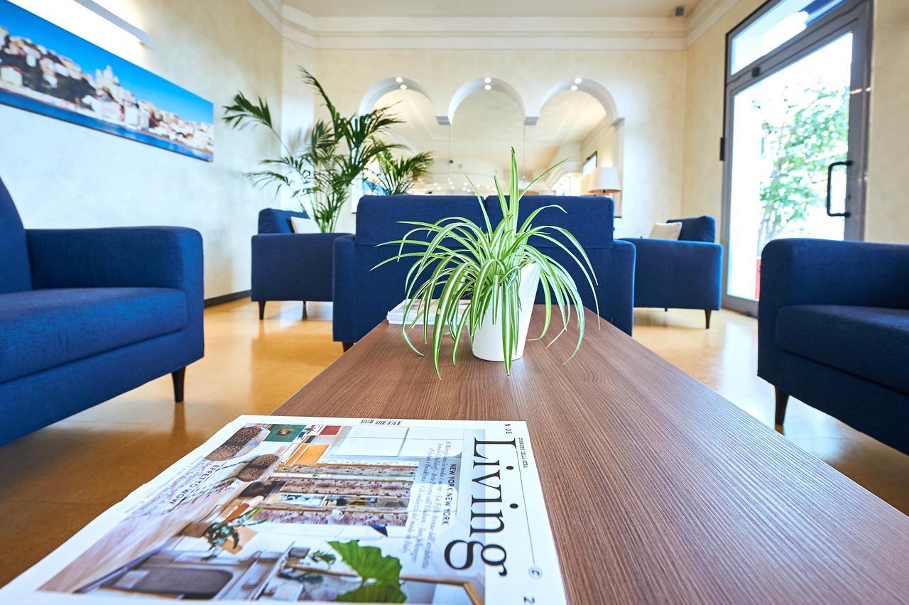 Hotel Croce Di Malta Империя Экстерьер фото